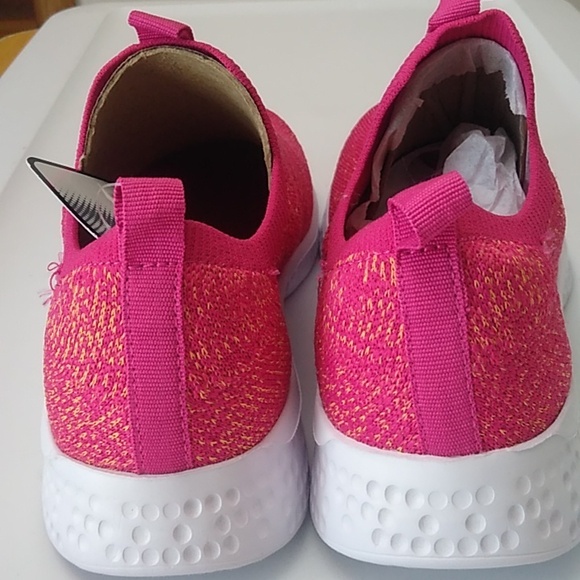 Avia Slip On Sneaker, Pink, 9W, NWoT - Picture 5 of 5